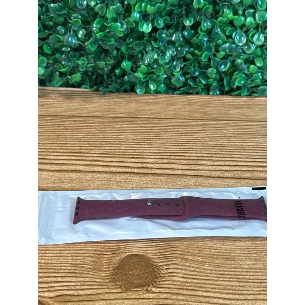 New Maroon Smart Watch Band Adult Watch 38mm Texas A&M Aggies NWT Gift